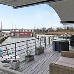 Hotel en barco Merkur
