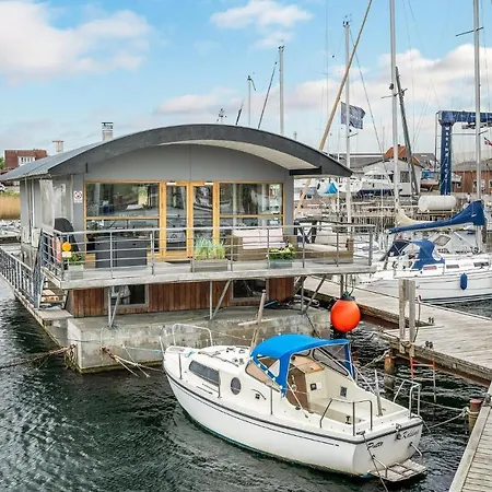 Bådhotel Merkur 5*