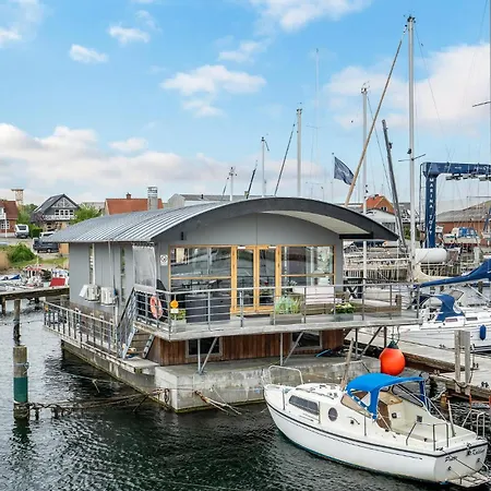 Merkur 船屋 加斯庭