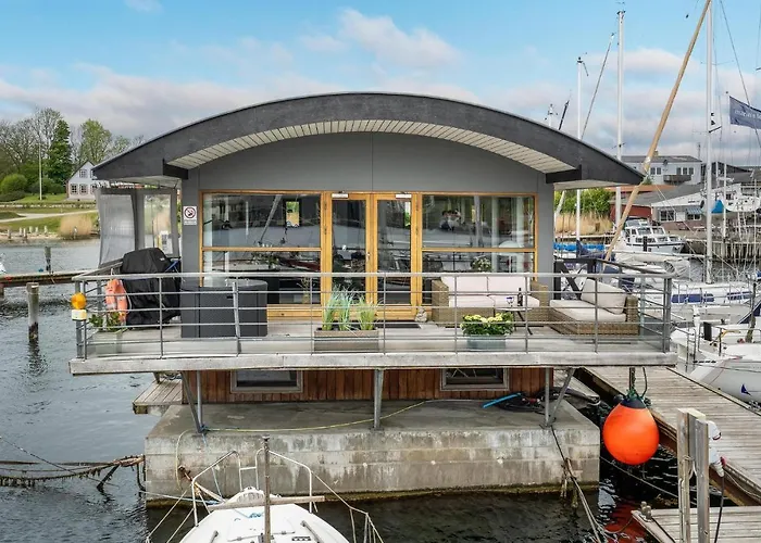 Πλωτό κατάλυμα Merkur Gråsten