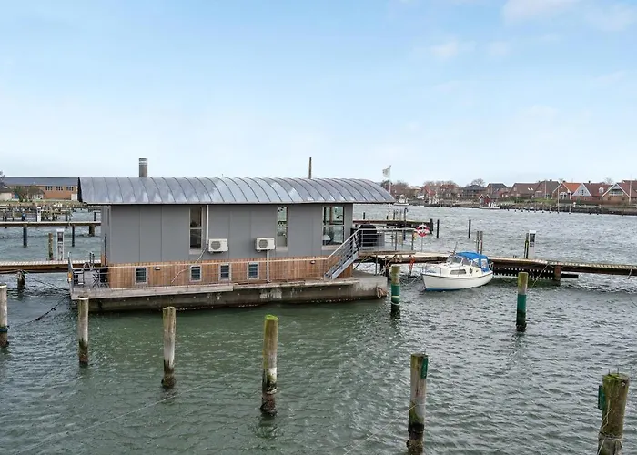 Merkur Πλωτό κατάλυμα